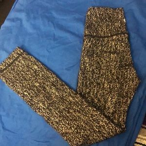 Lululemon wunder under